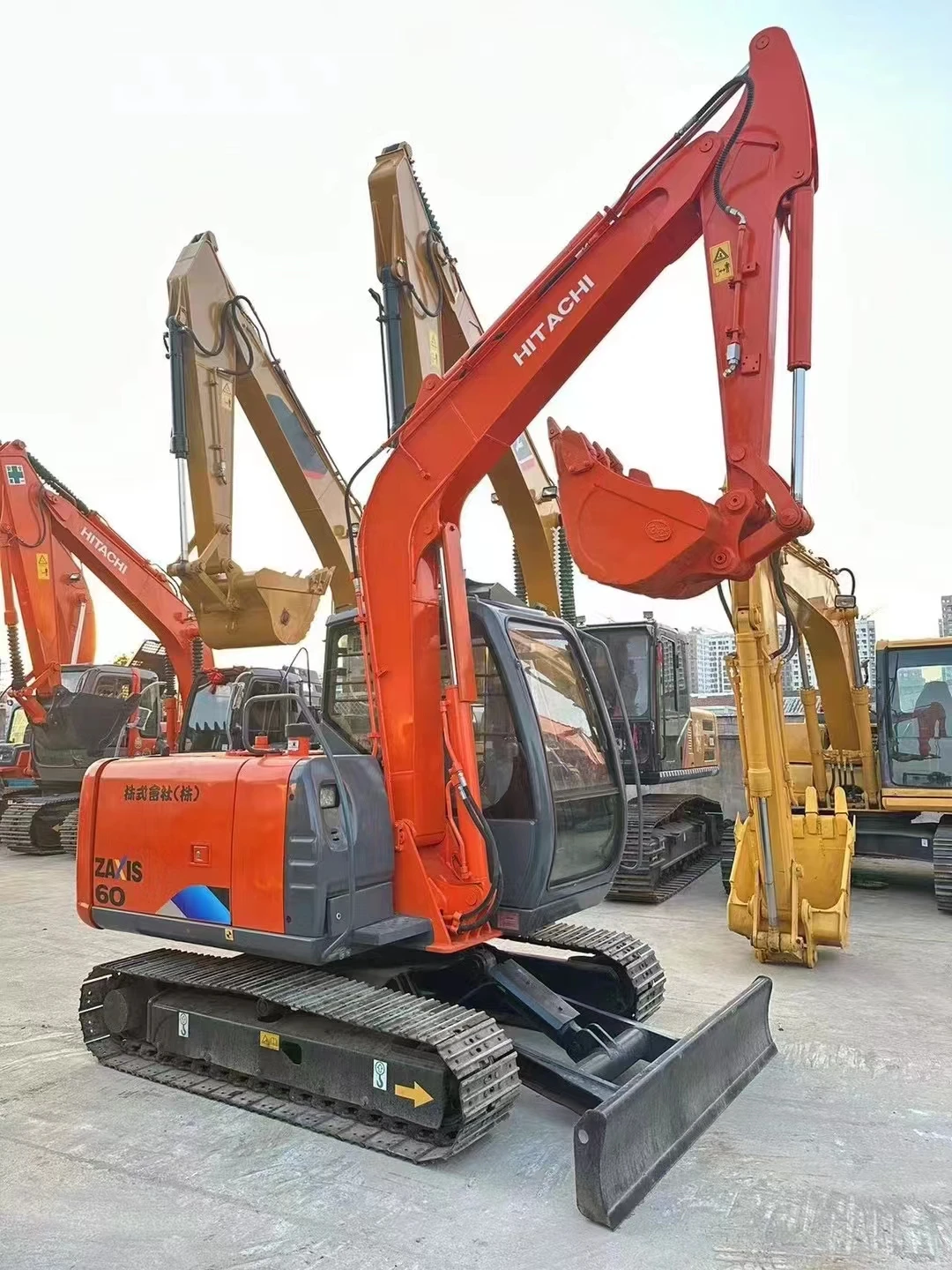 Japanese Brand Used Hitichi ZX60 Excavator Secondhand Digging Machine Using for Road Work Original Construction Hitachi Zx60