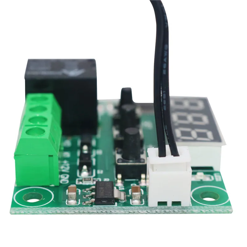 XH-W1209 Thermostat DC12V Mini Regulator Digital Temperature Controller For Incubator Temp Control Switch Plate Red light