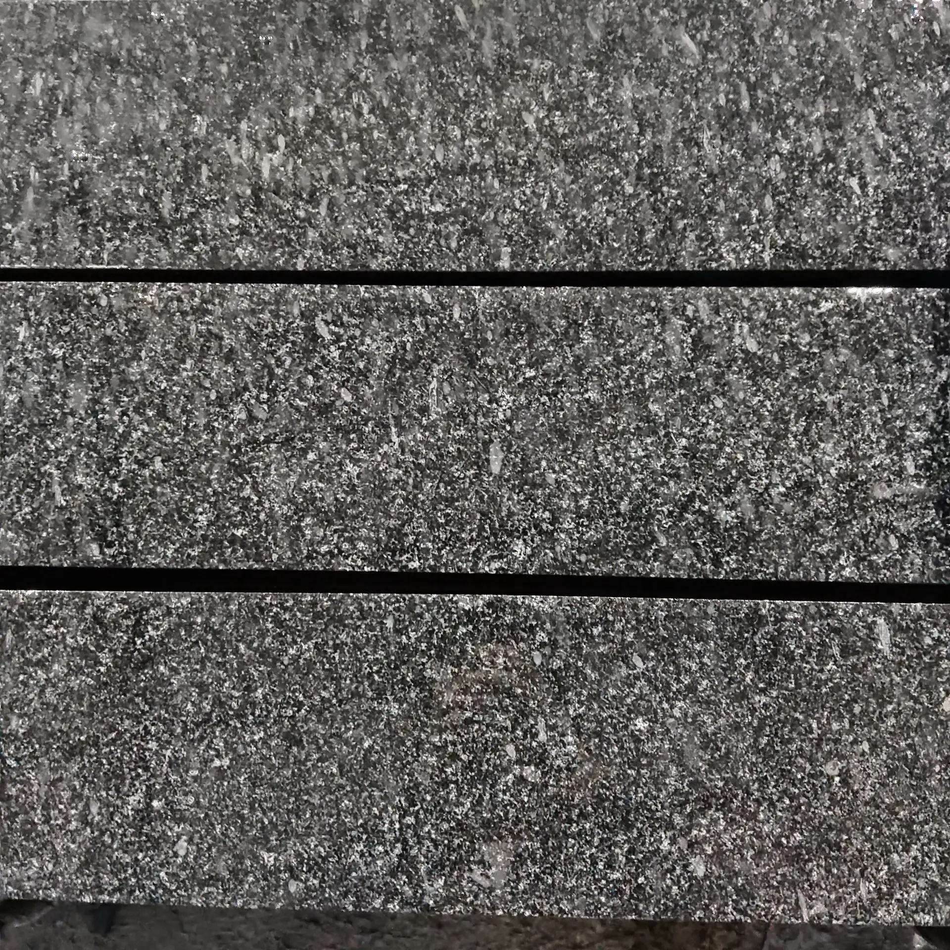 China Granite Stone Shanxi Green Ever Green for Flooring Tiles Paving Stone Customized Size