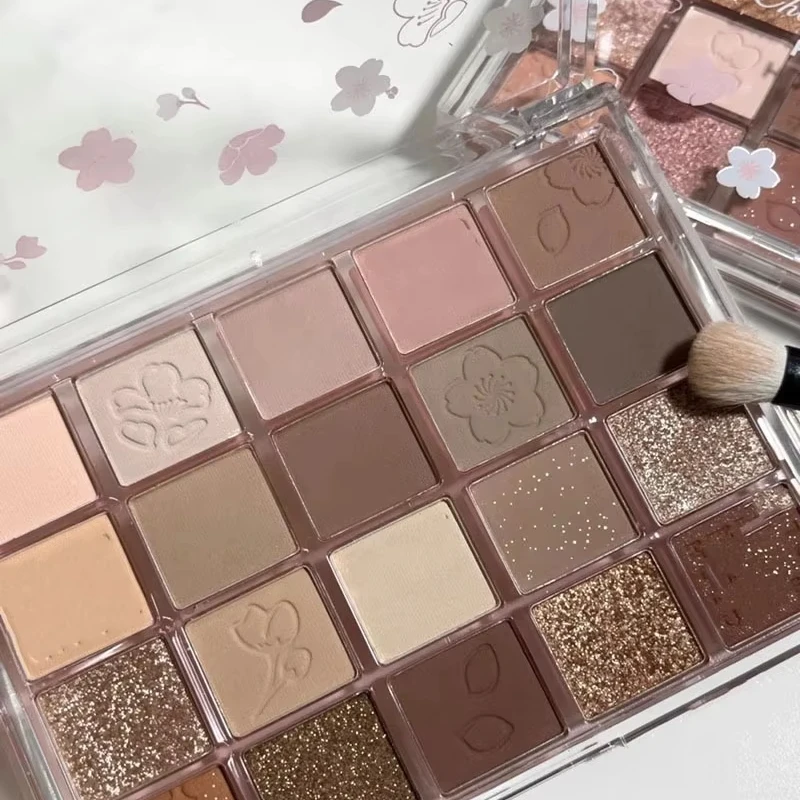 Hot Sale 20-Color Pearly Matte Eyeshadow Palette Waterproof Natural Eye Makeup Shiny Eyes Small Size Light Color Shimmer