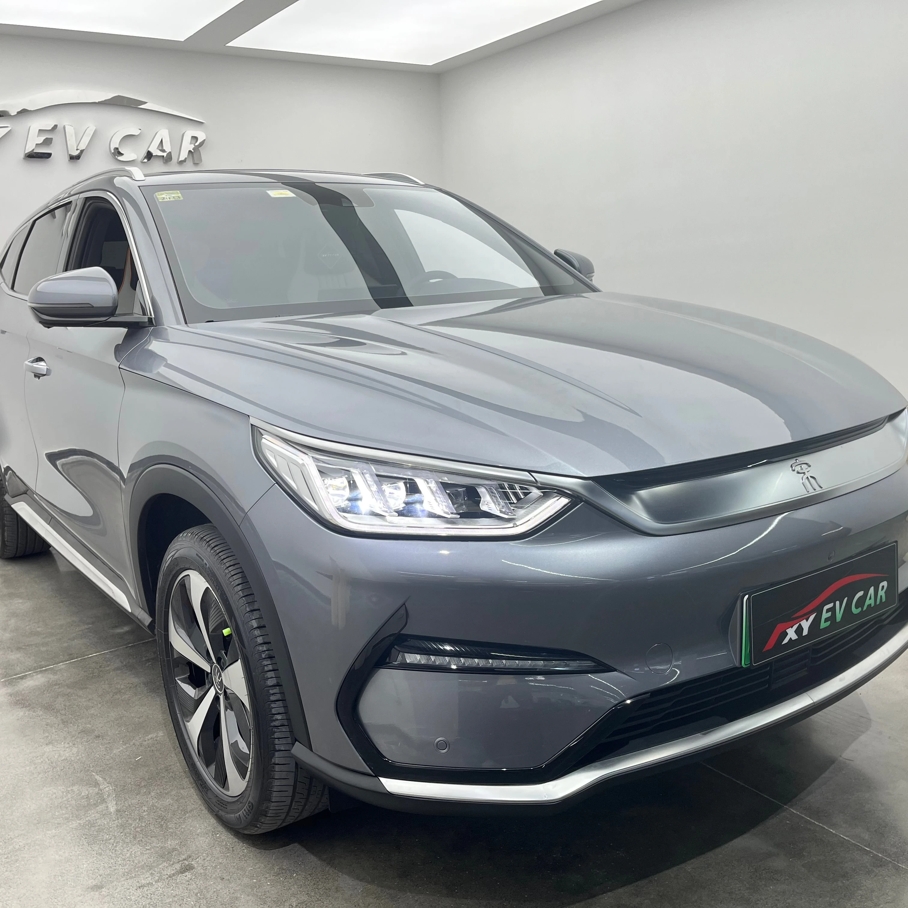 В наличии 2023 BYD YUAN TANG SONG HAN QIN PLUS флагманская модель 510 км радиус действия 8000 электрический внедорожник Новая Энергия б/у электромобиль