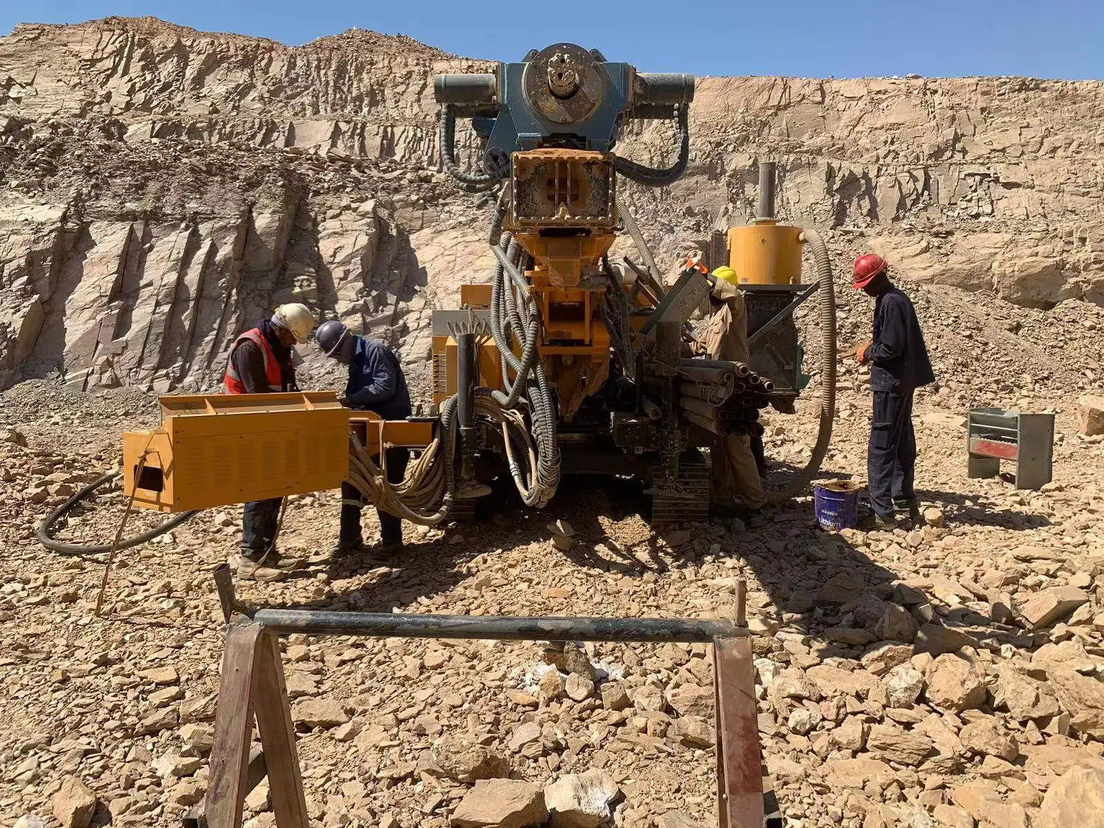 Copper Ore Drilling Machine 200 m Reverse Circulation Drilling Rig Gold Mining Portable Core Drill Rig