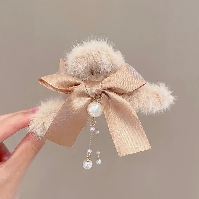 Grab clip back of head hair grab top clip hair accessories female autumn winter love tassel pendant hairball grab clip