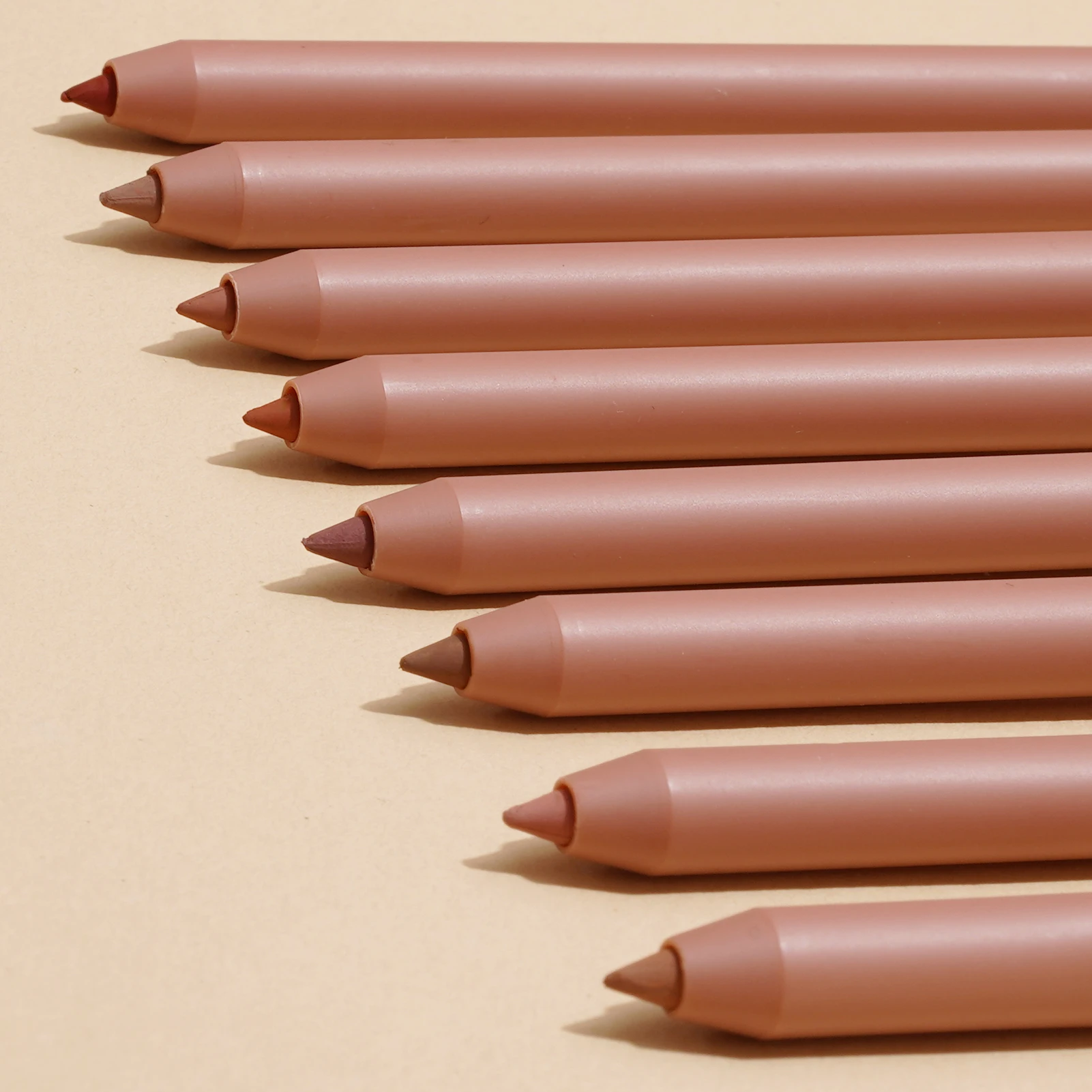 Brown Pink White Wholesale Long Wearing Twist Up Lip Gloss Pen Lipstick Private Label Creamy Liquid Lip Liner Sharpener