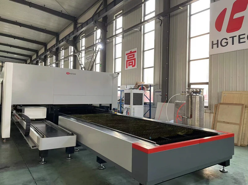HGTECH 3000 Вт 6000 12000 водяное охлаждение промышленное 1500*3000 мм 3015 волоконно-лазерное оборудование для резки листового металла