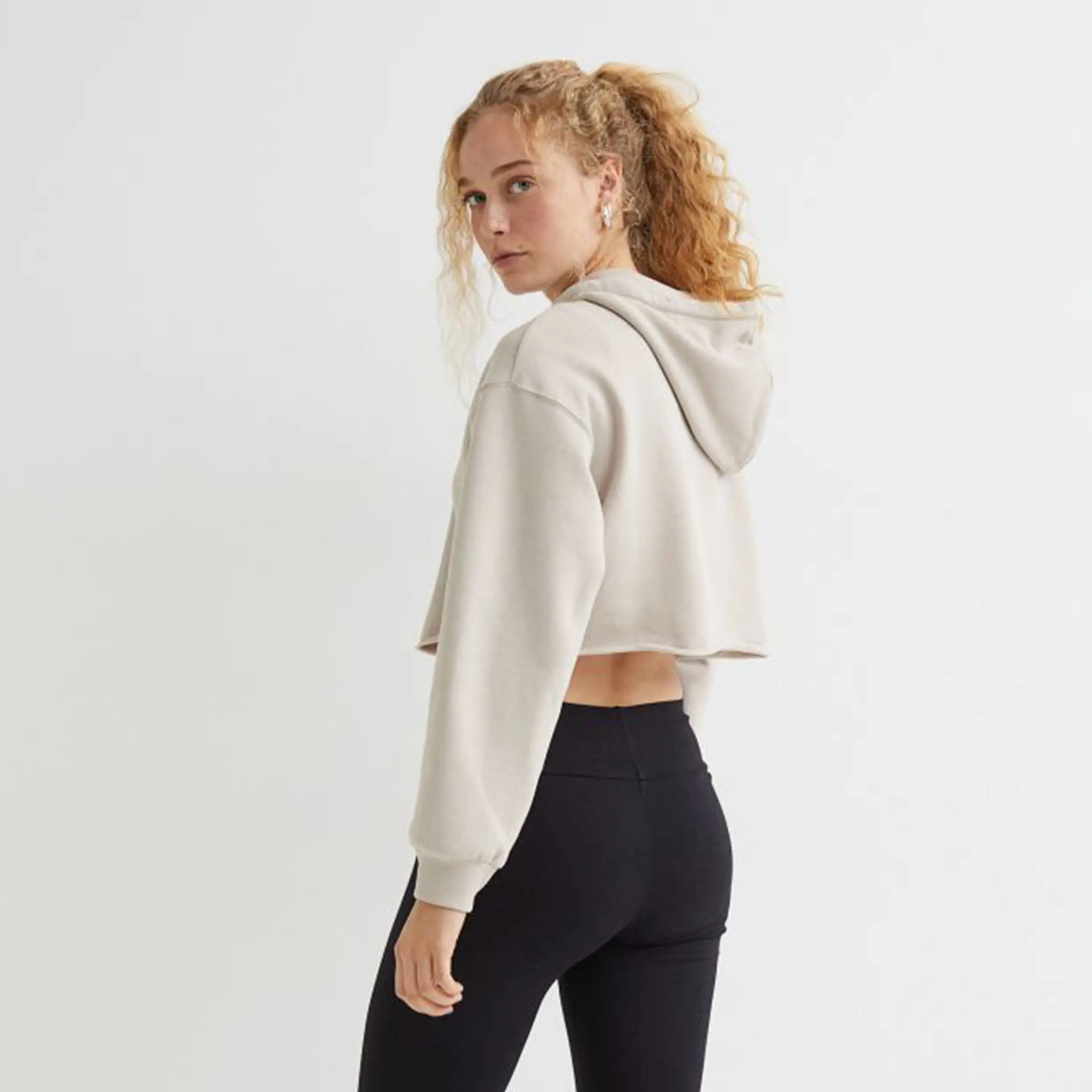 New Trendy 100% Cotton Fleece Custom Logo Design High Quality Blank Women Long Sleeve Drop Shoulder Crop Top Hoodie