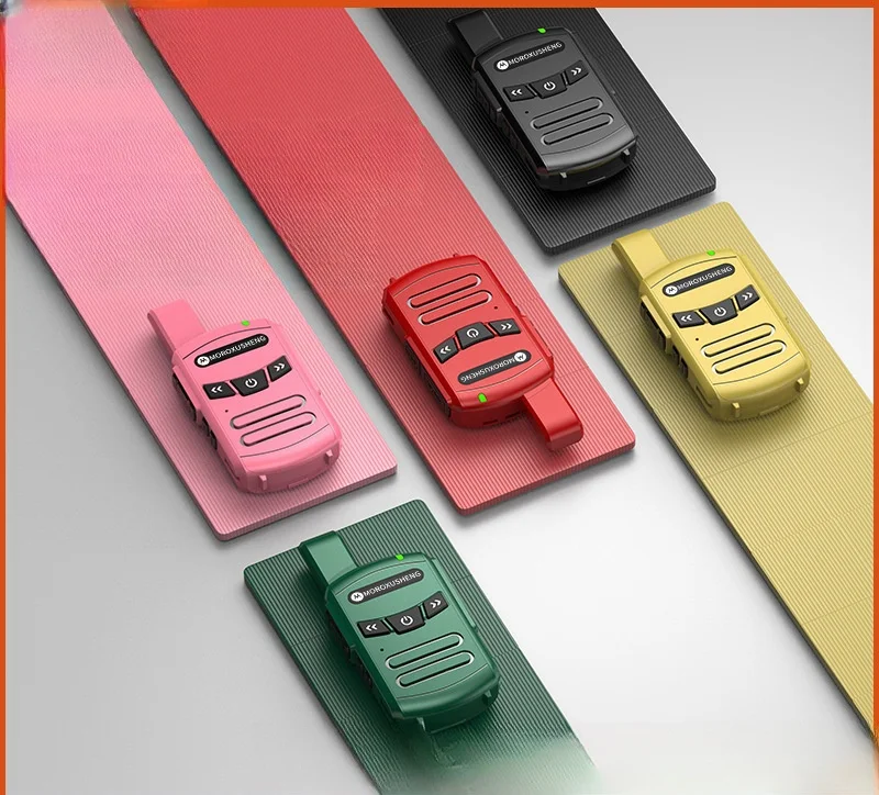 2024 walkie talkie hot wholesale,UHF woki toki 3 km portable takis 2W multi color cb radios walkie talkie BF V8