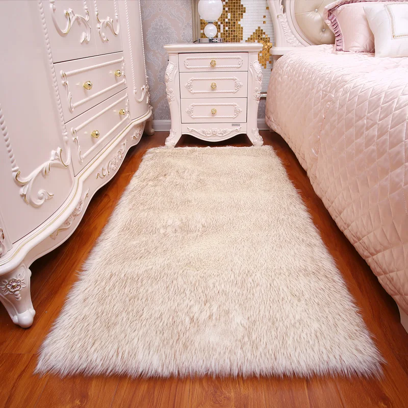 High quality fur carpets, puffy sheepskin carpets, soft faux fur carpets and decorative carpets