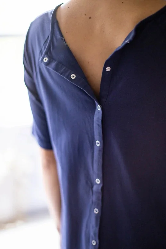 OEM Solid Color Health Care Full Buttons at Back Hospital Gown Uniform 100% Cotton Patient Gown