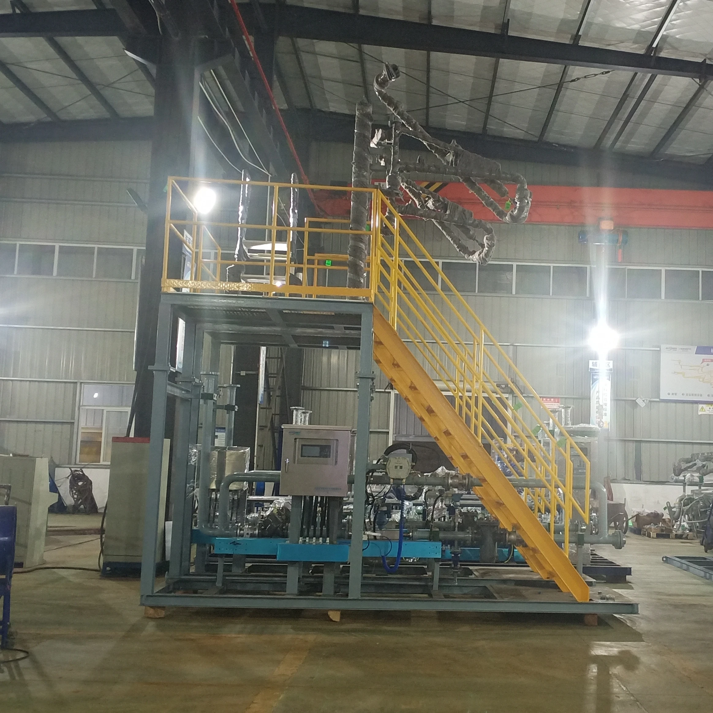 Highly-skilled  elevated insulated vessel metering skid mounted with pipeline loading arm folding stair batch controller
