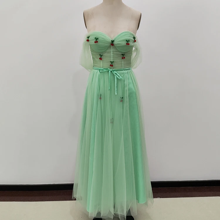 Off the Shoulder Sweetheart Tea Length Cherry Embroidered Women Long Maxi Dress Tulle Prom Dress with Belt