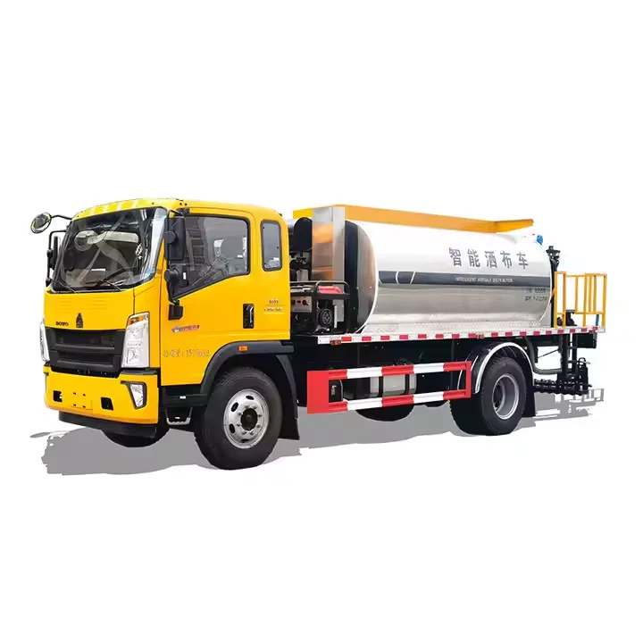 Brand new HOWO 4x2 6m3 Asphalt Distributor Truck Asphalt Sprayer