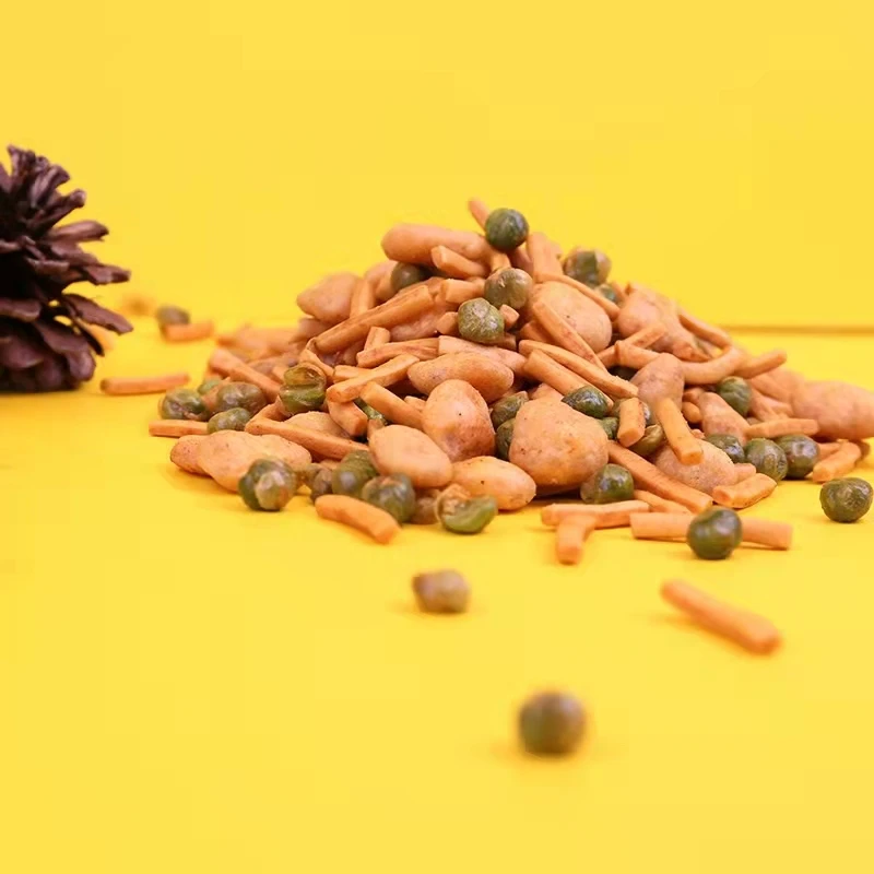 Indian Mix Crackers With Peanuts and Green Peas