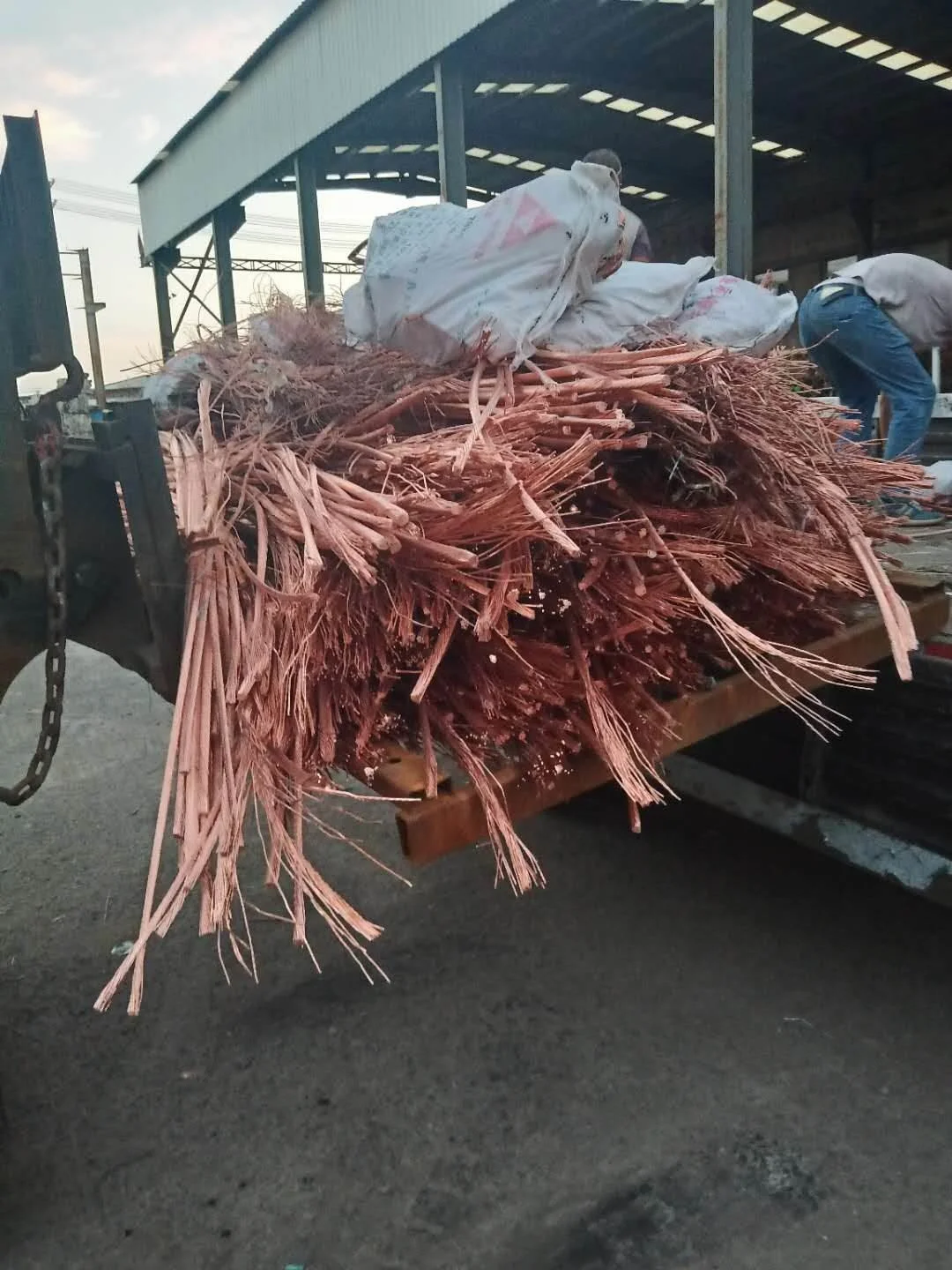 99.9 copper wire scrap copper mill-berry scrap copper wire