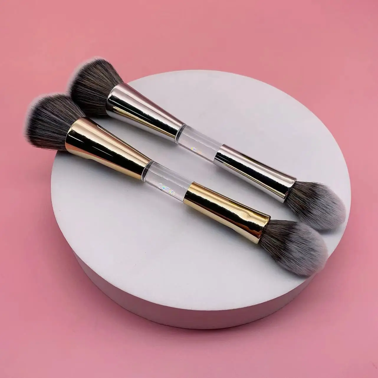 YRX 4 In 1 Patent Design Travel Portable Foundation Brush Multifunction Fashion Makeup Tools Beauty Tools Custom Makeup Brush