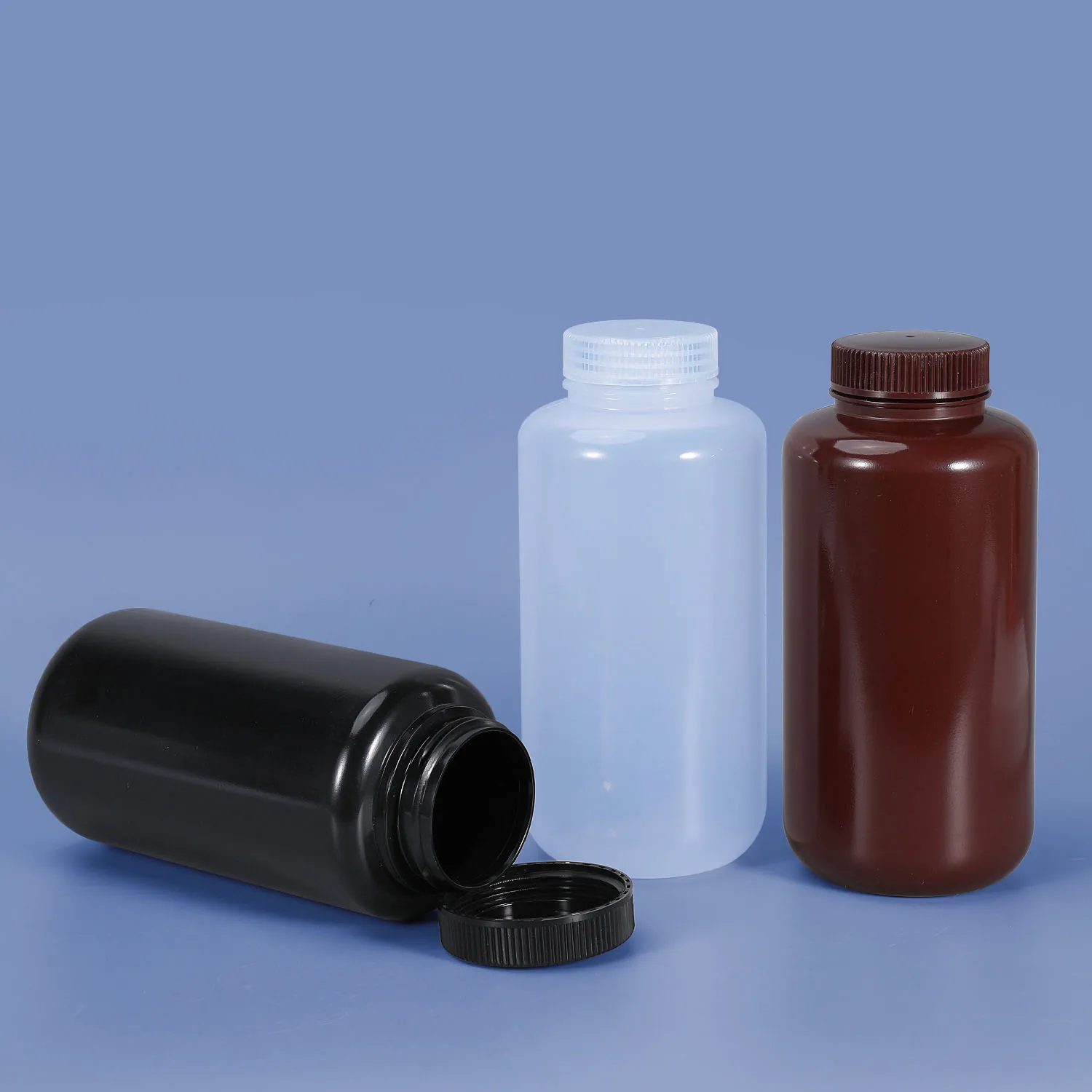 Wholesale Empty plastic reagent bottle Round Light proof chemical bottle Liquid Medicine bottles with plastic cover