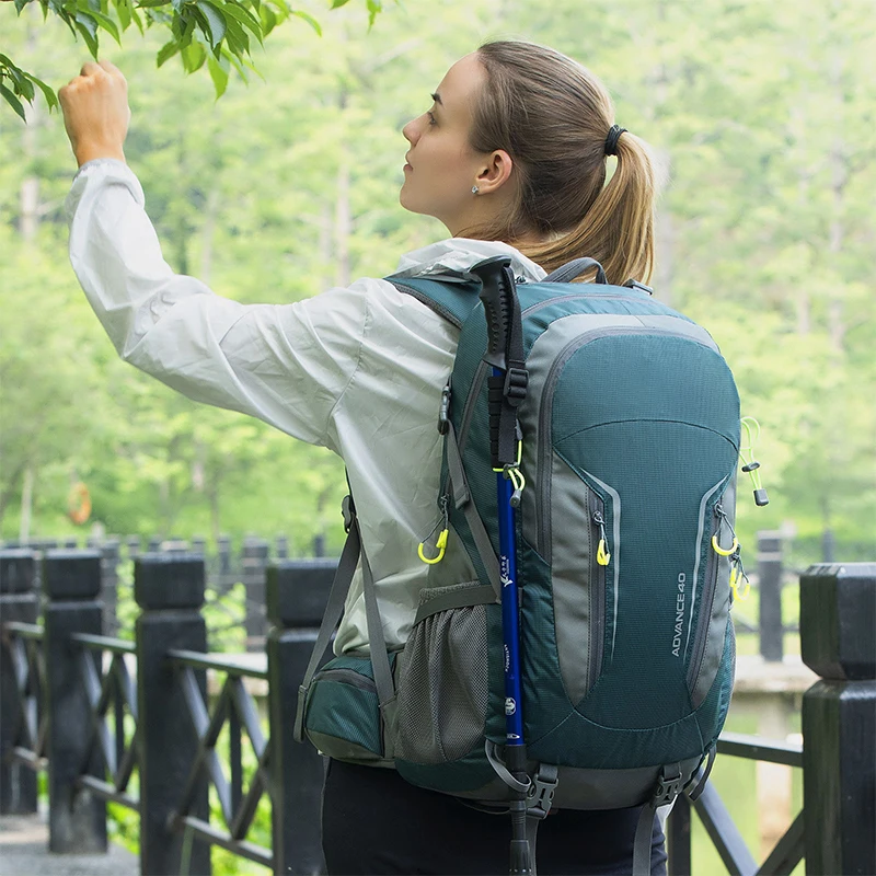 NEW NATURE Nylon Water Resistant Hiking Backpack Lightweight 40L Outdoor Sports Trekking Backpack mochila de senderismo