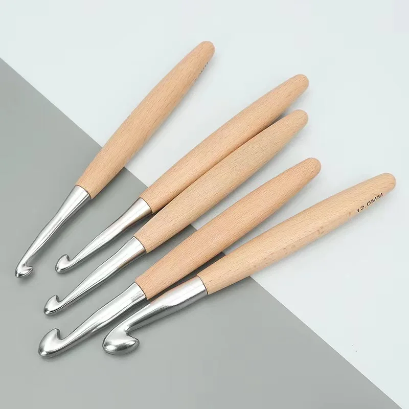 High quality 3.0mm-12.0mm wooden Handle Knitting Needles Weave Yarn Set diy crochet hooks
