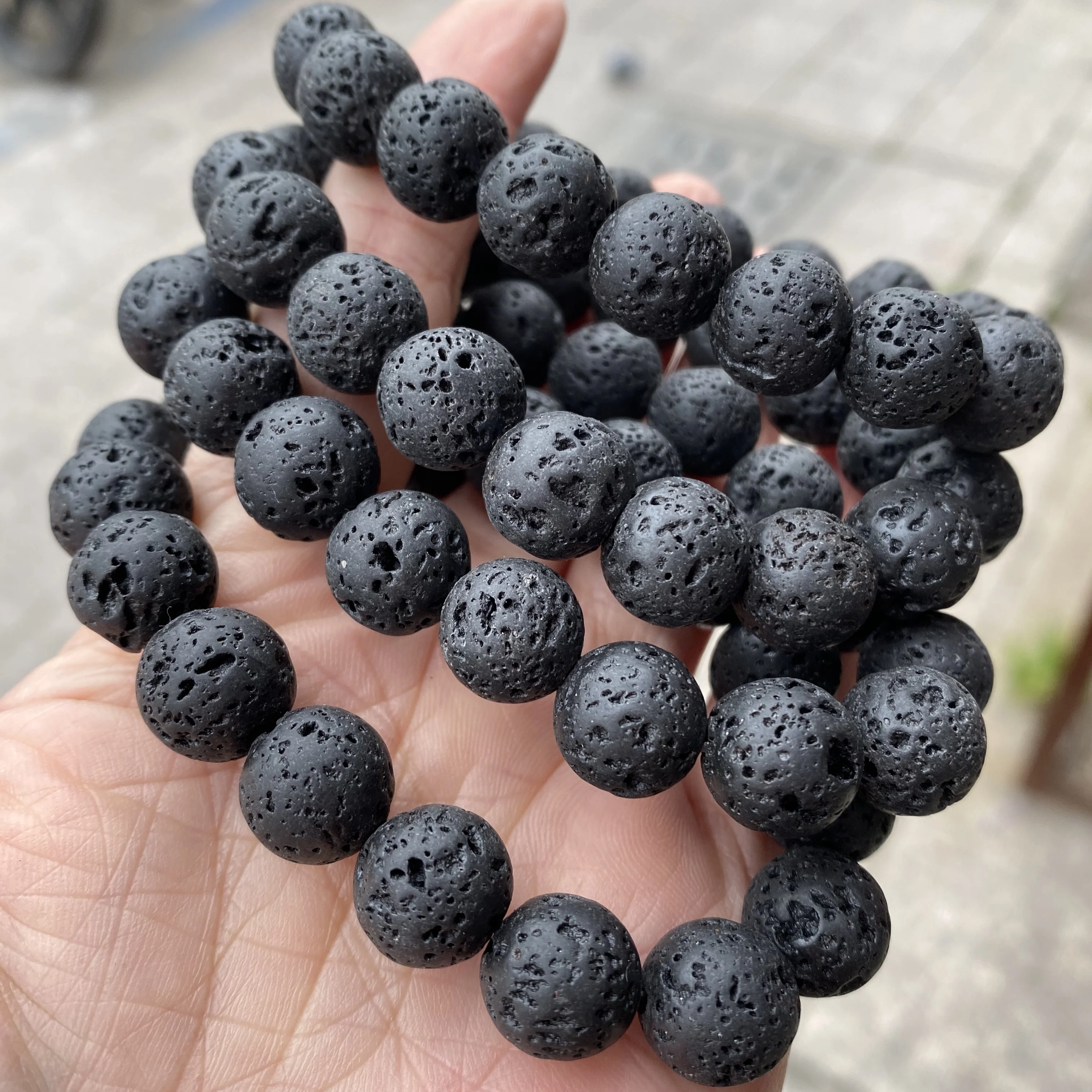 Wholesale Handmade Classic Natural Stone Elastic Bracelet 6/8/10/12mm Round Black Lava Bracelet for Essential Oil Diffuser