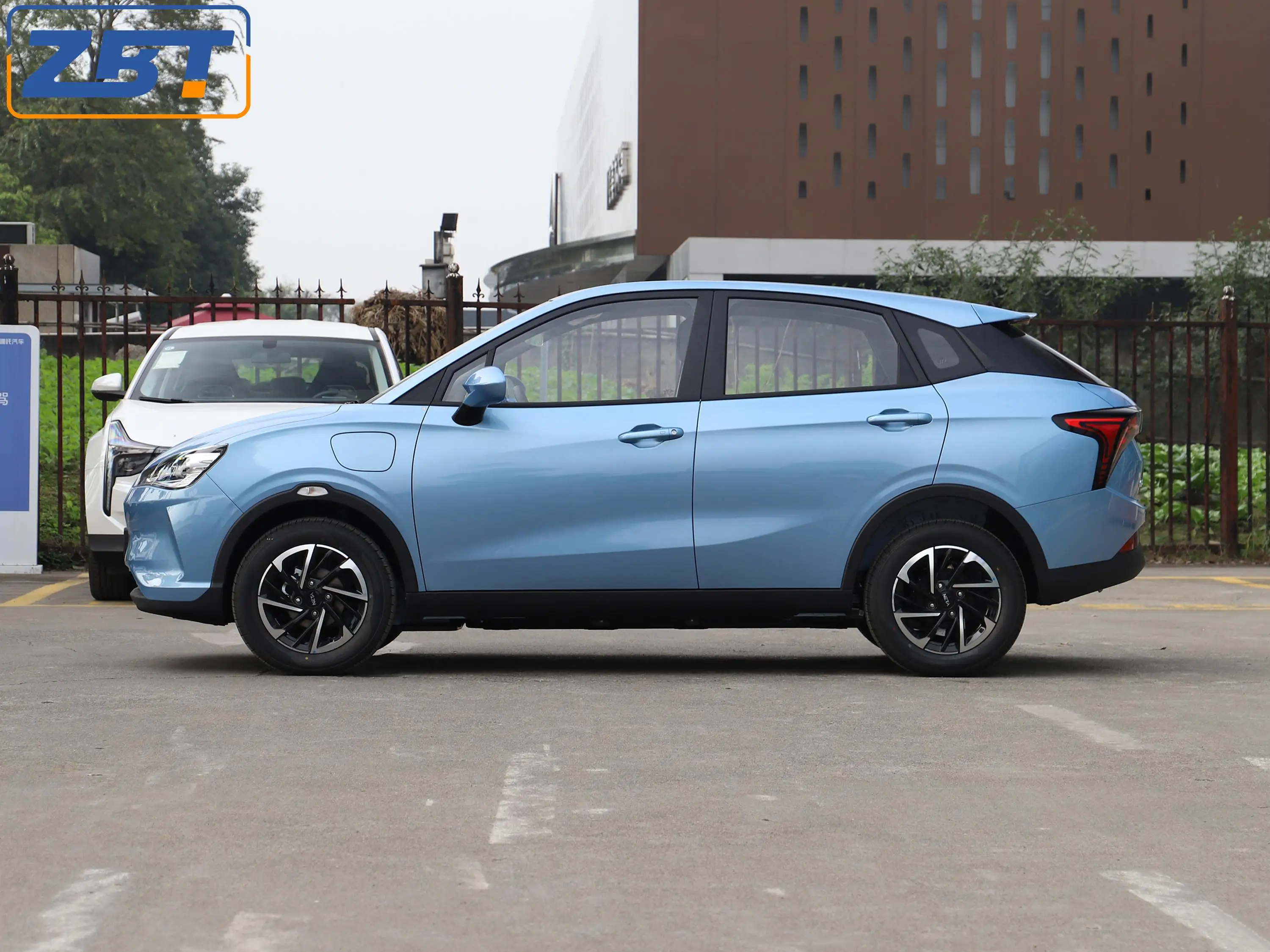 Green new energy vehicle neta v pro 301km long range ride on car electric car SUV with coc ce certification