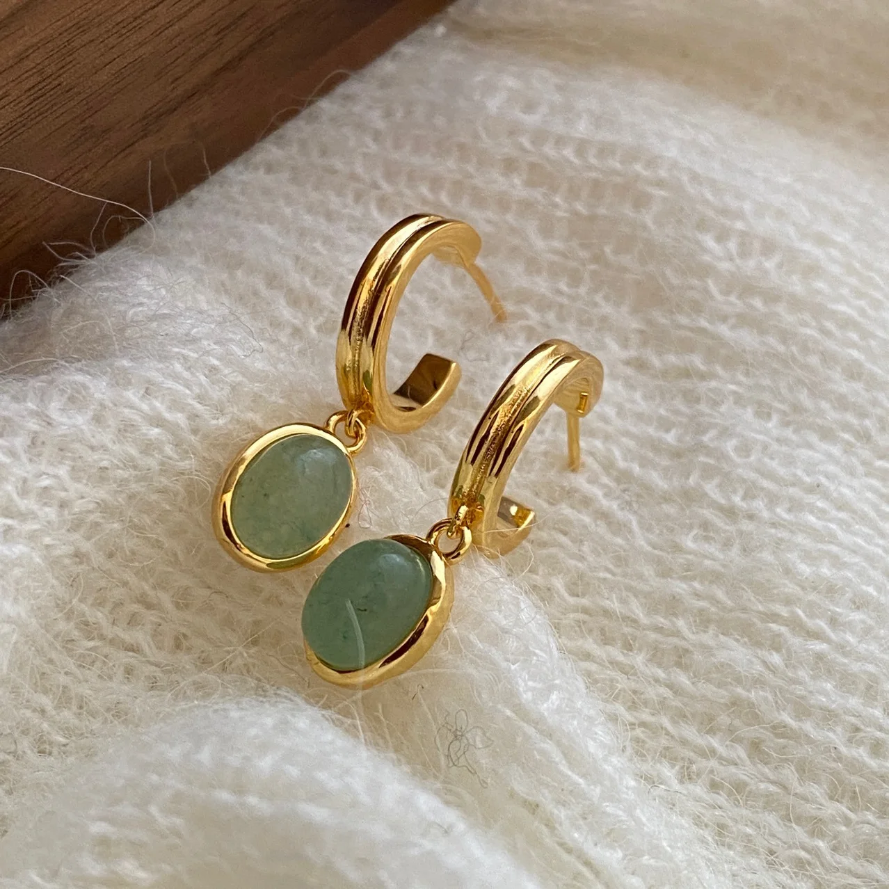 Hot Sale Green Color Agate Oval Pendant C Shape Earrings Set For Women