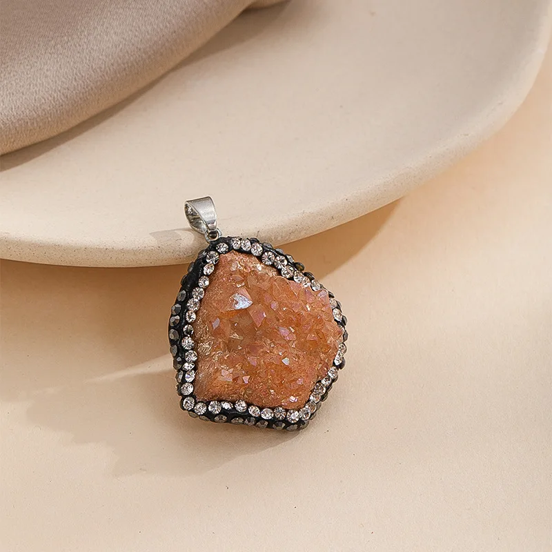 Hot selling Natural crystal stone plating color handmade with diamond Drusy pendant for jewelry
