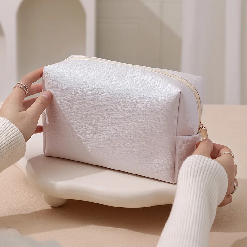 Wholesale High Quality Luxury PU Cosmetic Bag Portable Makeup Pouch with Zipper Waterproof Travel Toiletry Bag