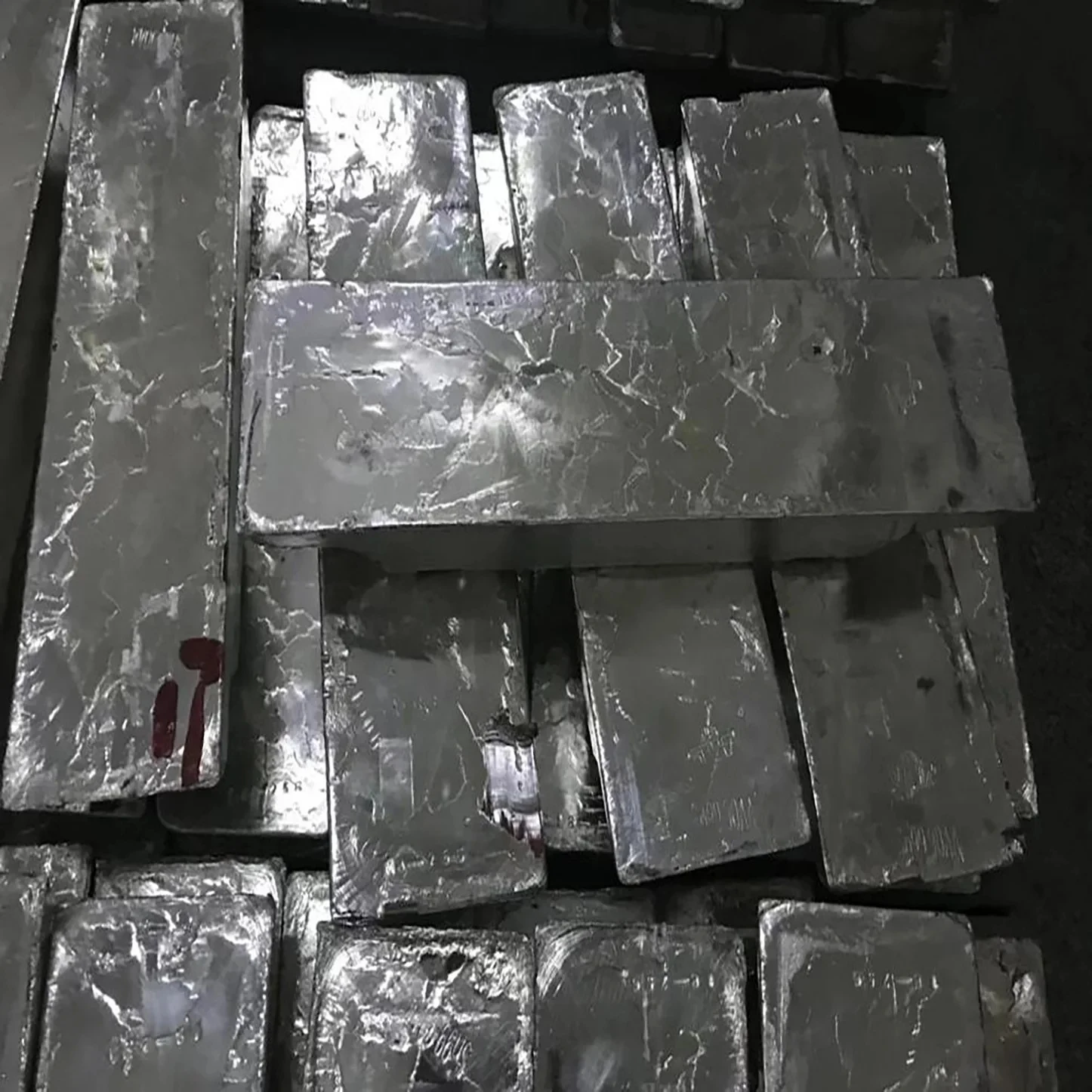 Tin Ingot Manufacturers Sell Tin Ingot 99.9%