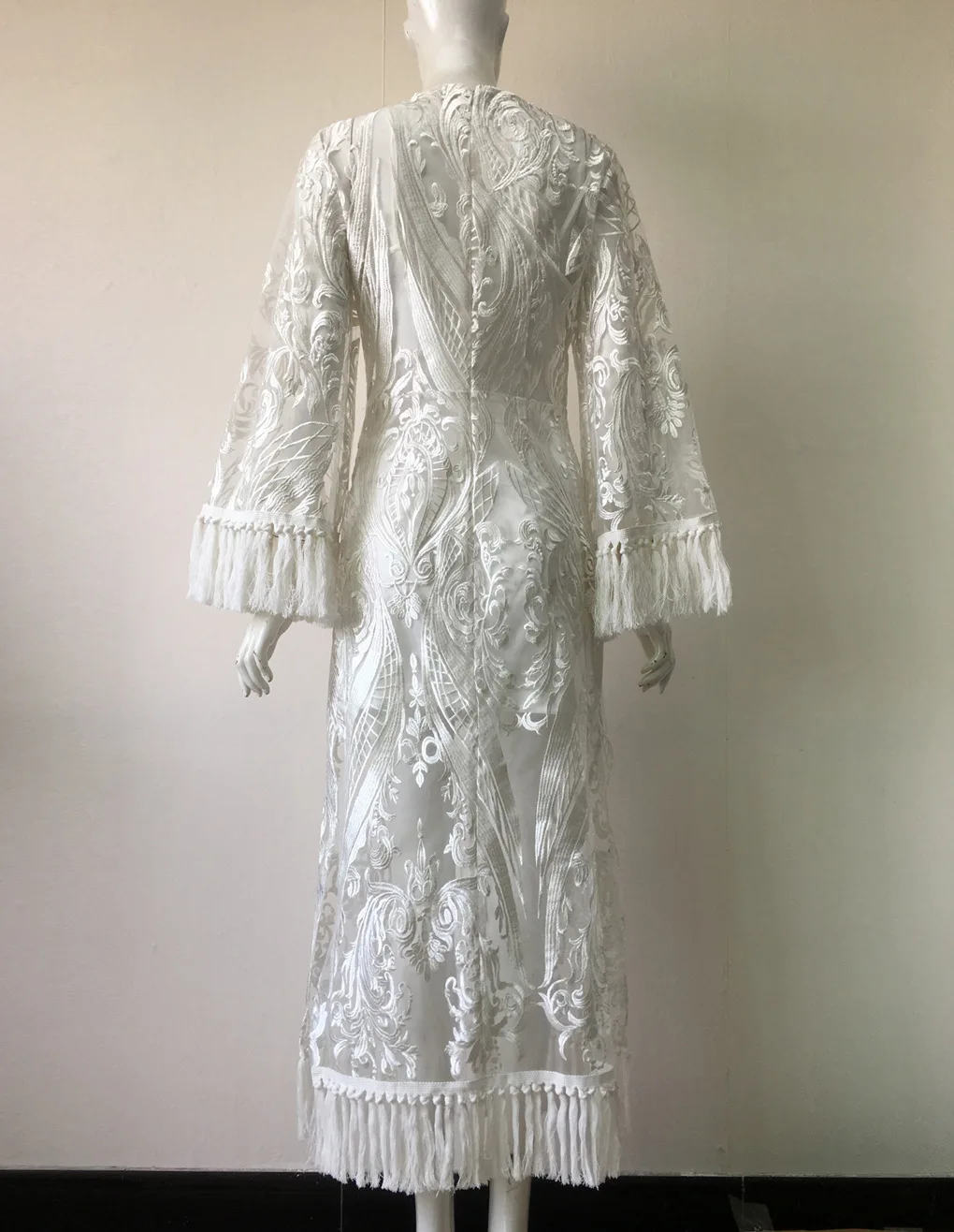 
2 Piece Set White Maxi Long Sleeve Embroidery Dress See Through Tassel Midi Dress Women Lace Prom Dresses 