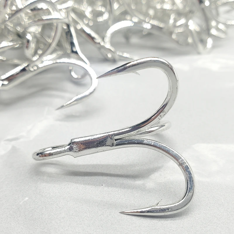 BKK 6066-5X-NP Bright Tin Treble Hook 6066-5X-CB Triple Fishing Hooks 1/0 - 5/0 Fishhook For Saltwater Freshwater Fishing