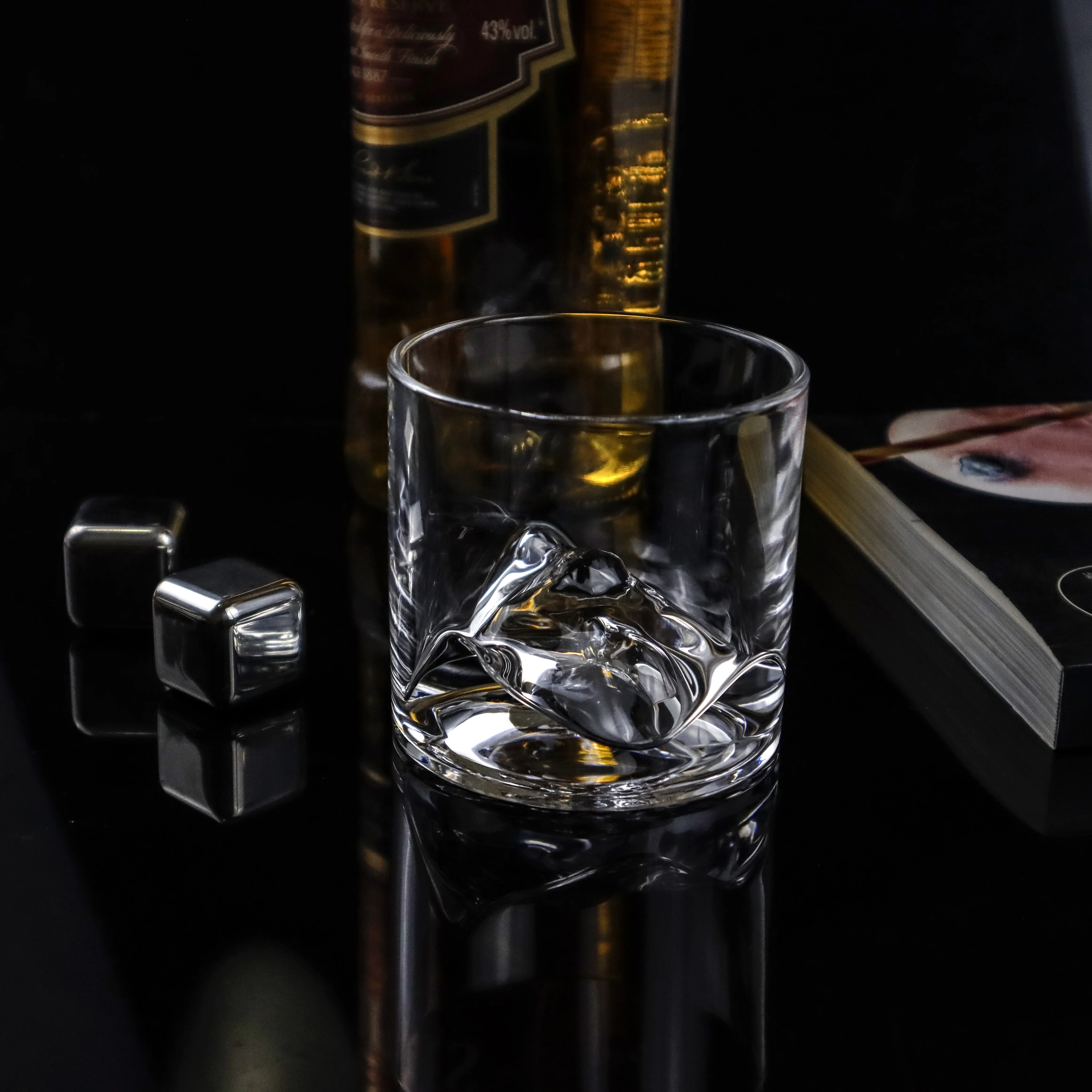 Creative Whisky Cup Crystal Whiskey Glasses Heavy Custom Mountain Base Whiskey Glass