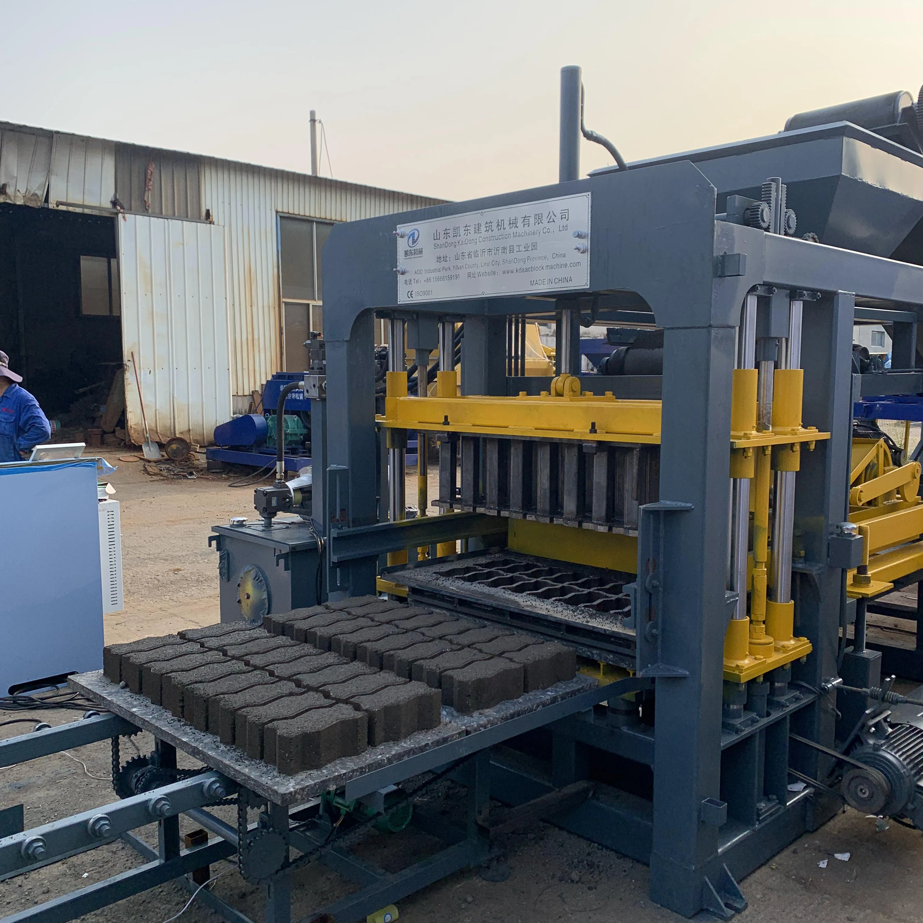 QT5-15 Block Machine Making Automatic Concrete Making Machine Paver Making Machine