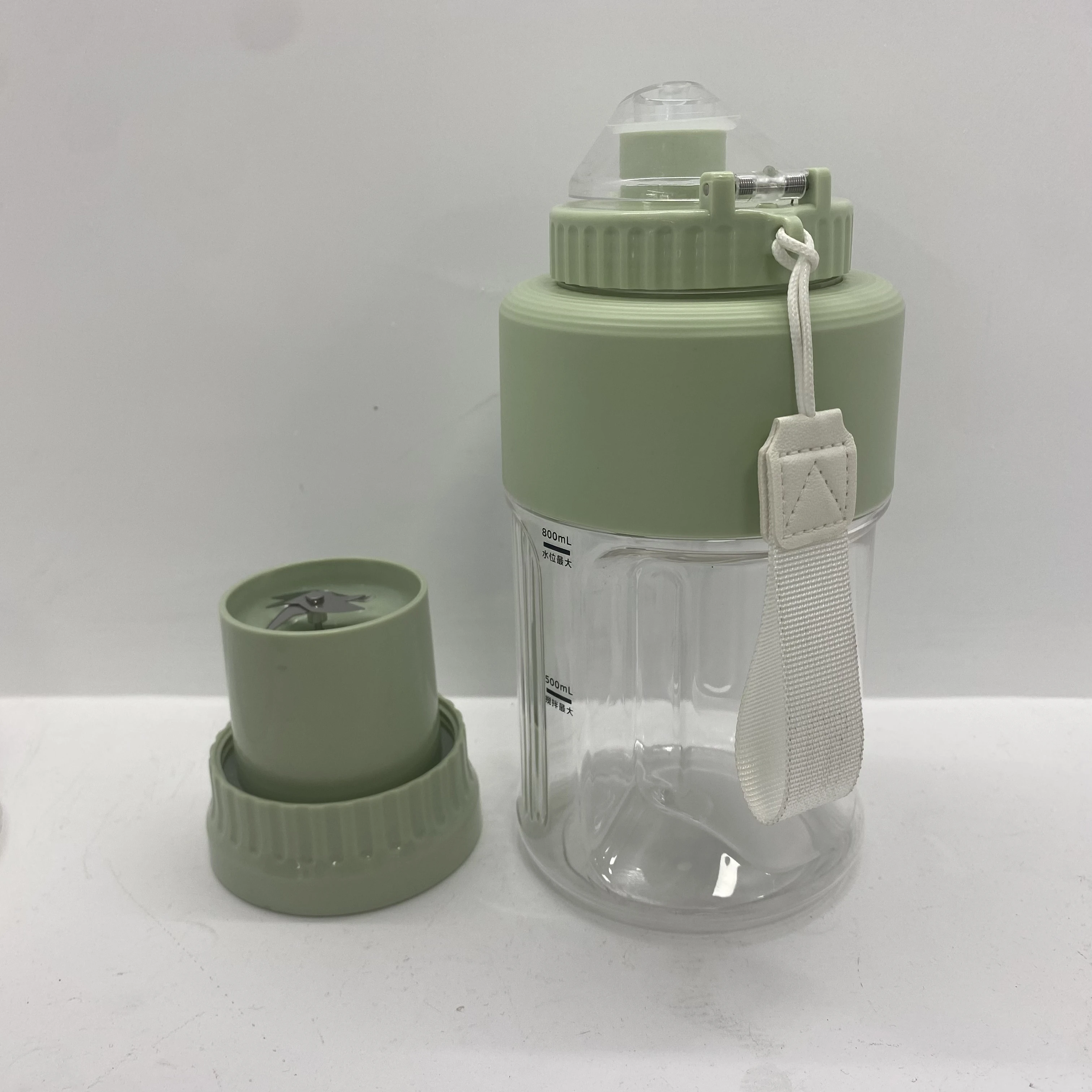 Mini USB Rechargeable Home Blender And Mixer Juice Plastic Electric Juicer Cup Portable Blenders