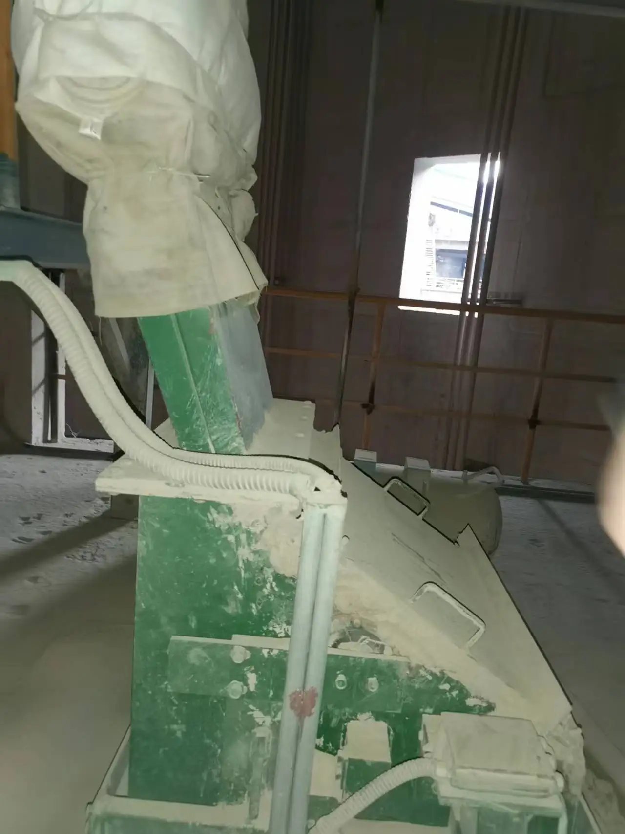 Solid mass flow meter made in China used for powder material