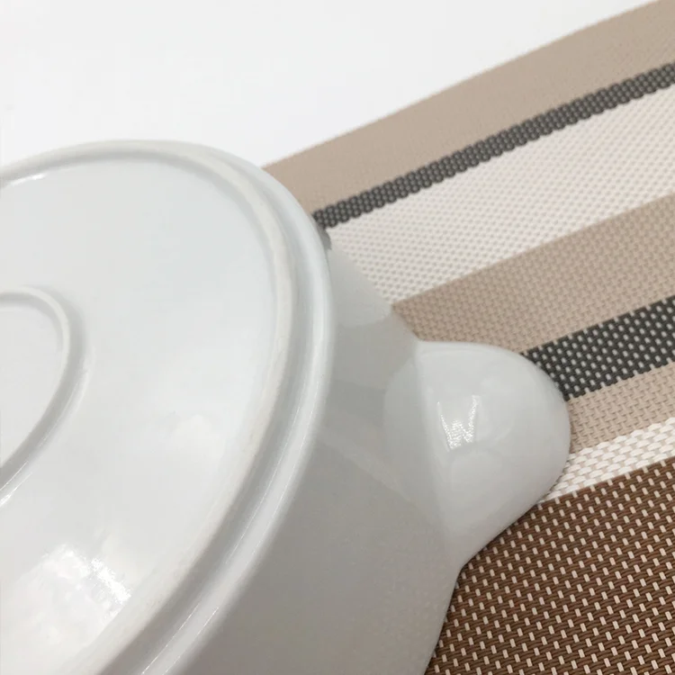 High quality wholesale cheap two handle round  porcelain soup bowl bakeware for daily use ceramic for hotele