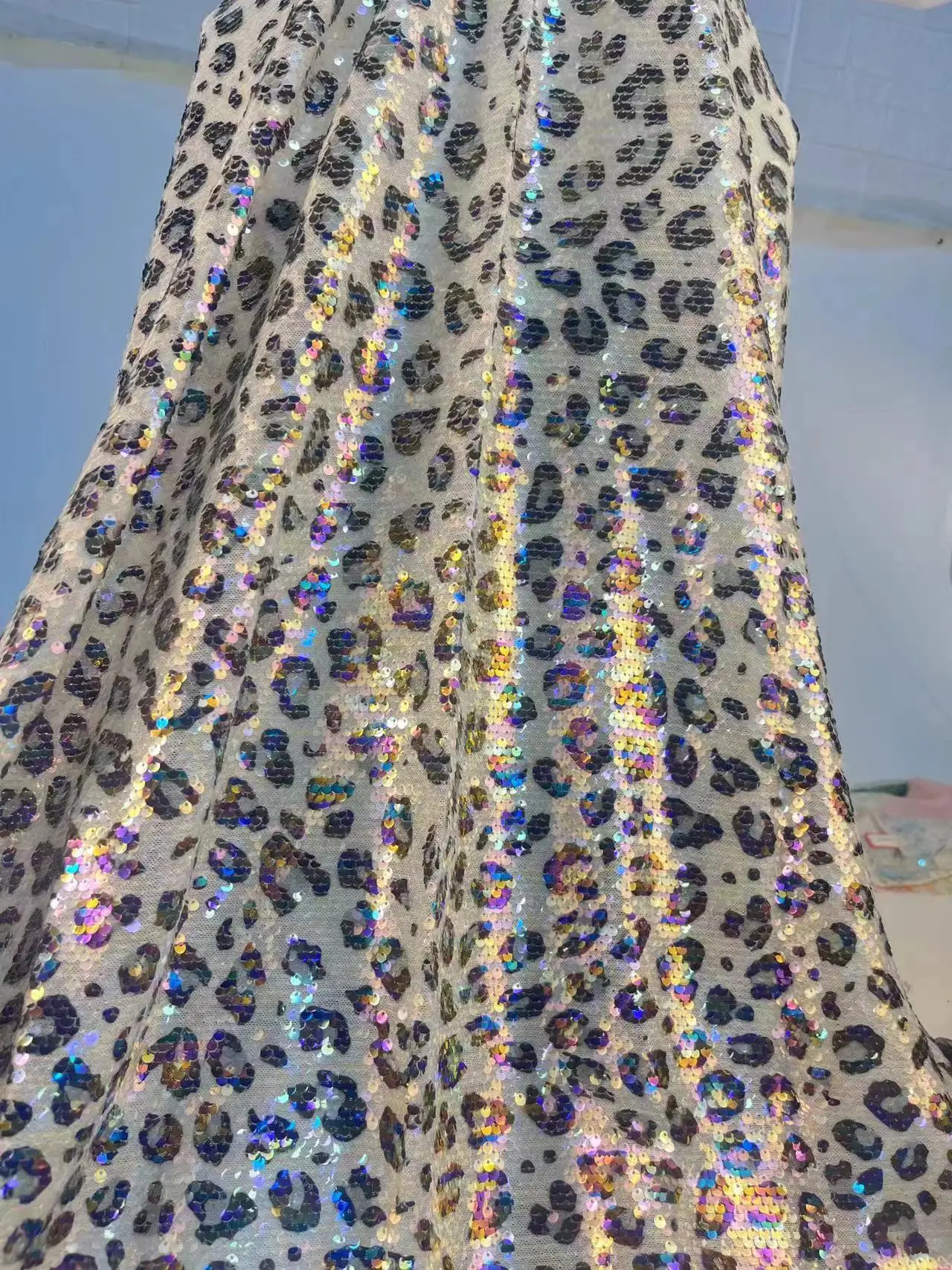 LIHUAN Tiger Digital Printing Stretch Mesh Sequin Fabric Leopard Polyester Lace Net Recycled Sequin Embroidery Fabric For Cloth