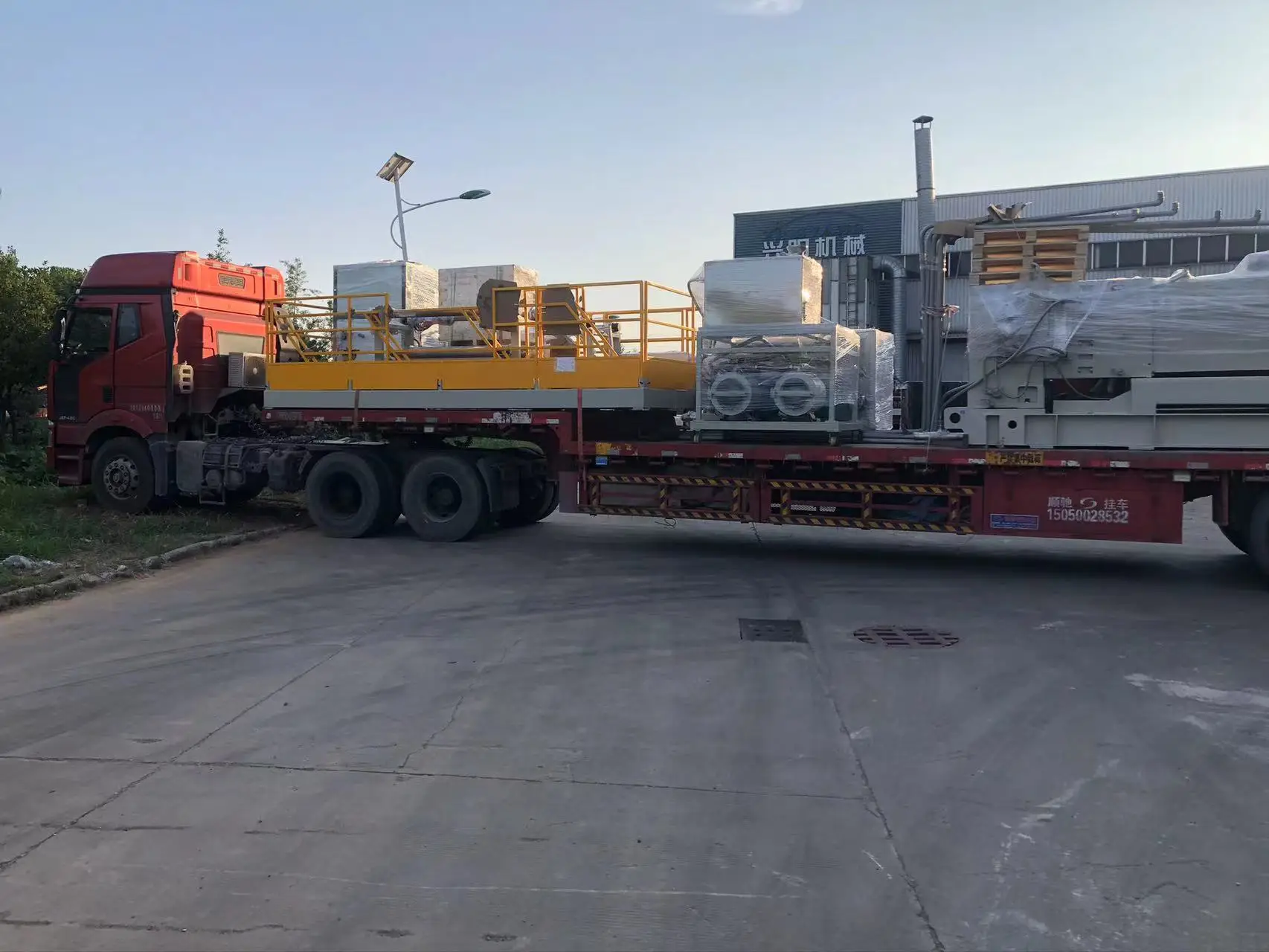 Amazing price SKYWIN Luxury Vinyl Tile  Flooring Making  Machine  Pvc Spc Extrusion Line For Flooring Production