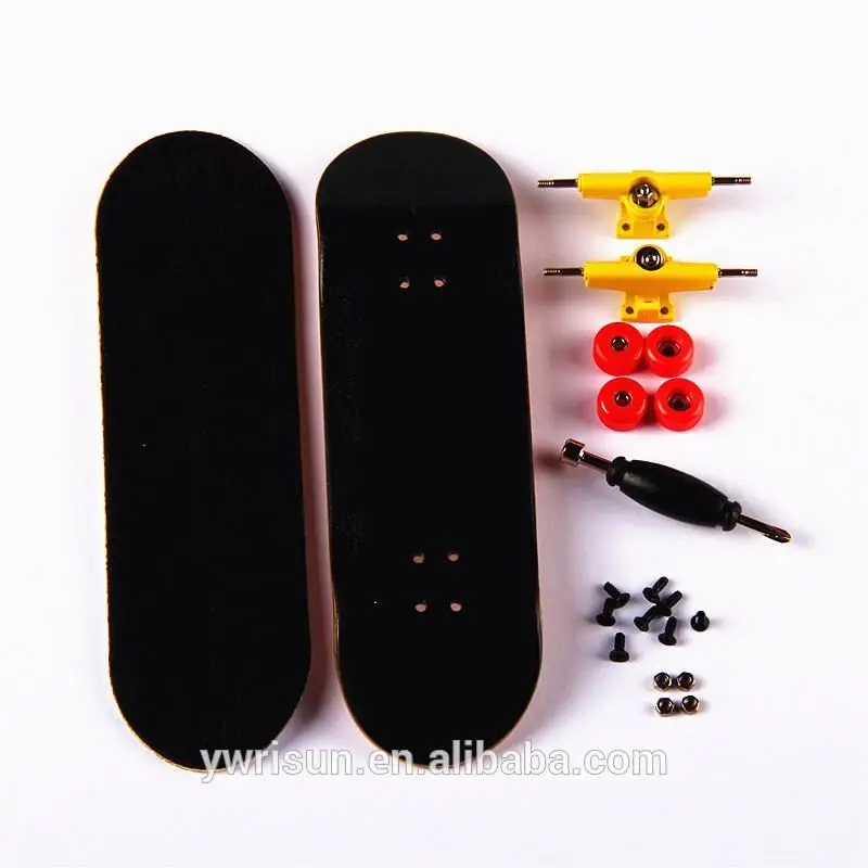 RSFN0010 Canadian Maple Wood Fingerboard 30mm or 32mm Finger Skateboard