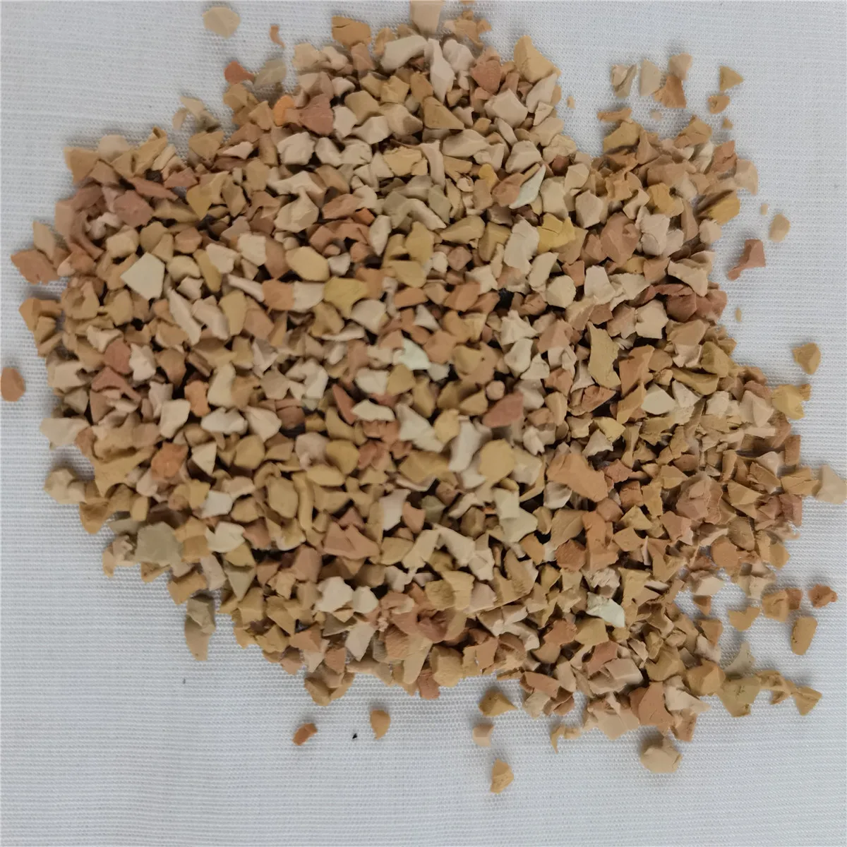 Cheapest Durable SBR granular & TPE granules for soccer pitch into football artificial turf