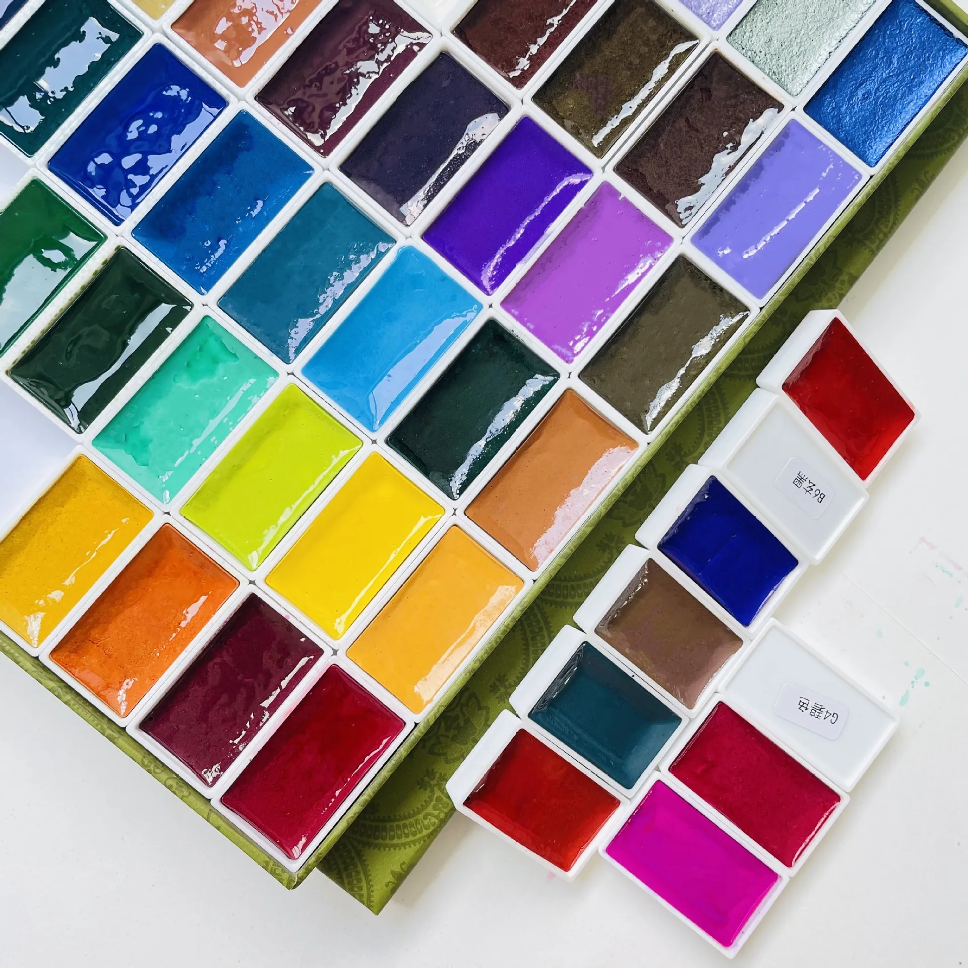 High Quality 100 colors Custom Watercolor Paints Sets With Brush best price