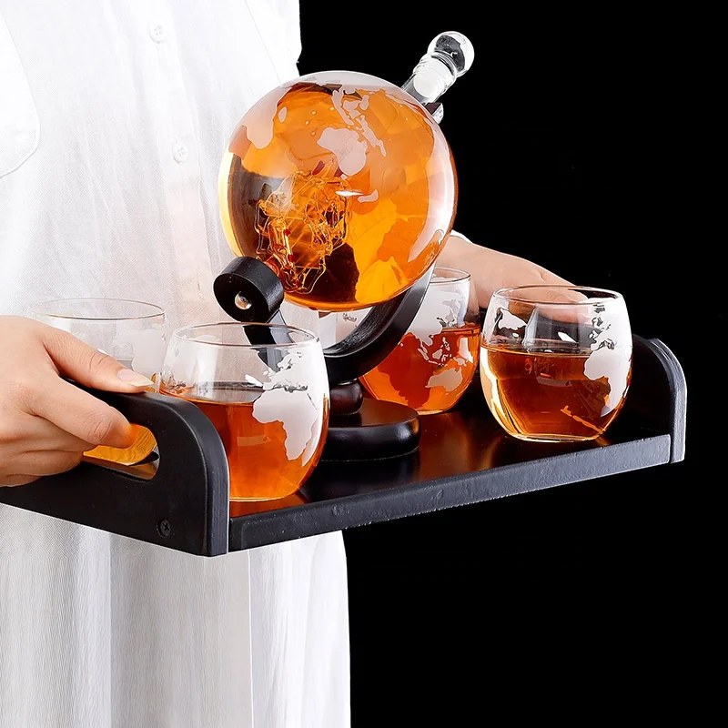 Top Selling bar alcohol dispenser globe whiskey decanter gift set handmade home bar decor airtight liquor dispenser
