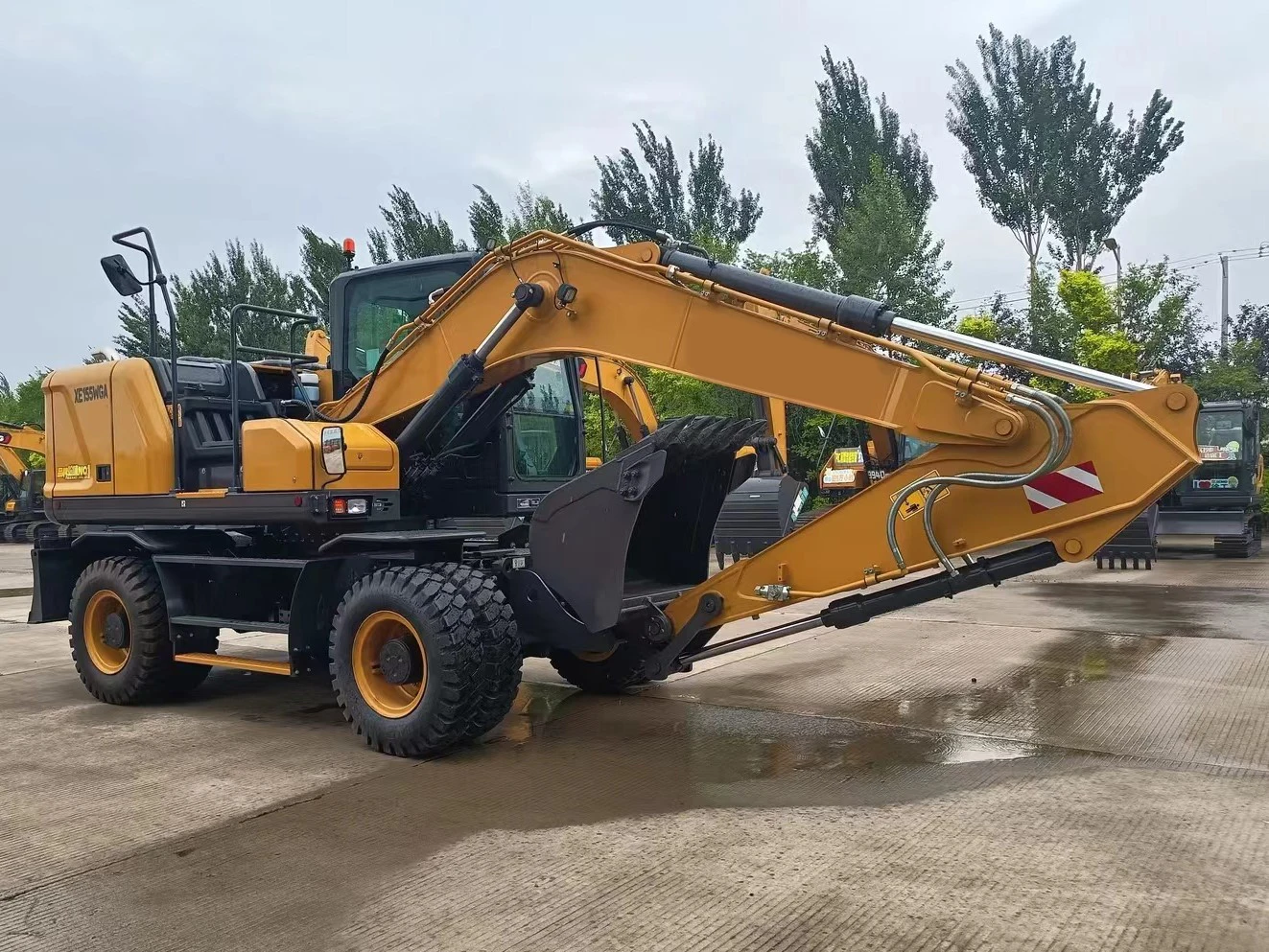 Национальный экскаватор с выбросами XE155WGA 15 тонн колесный цена