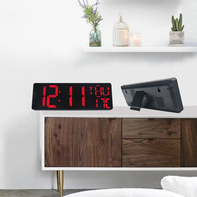 YIZHI Hot Selling Large Screen LED Display Electronic Clock with Temperature Date Week Display Chinese English Japanese