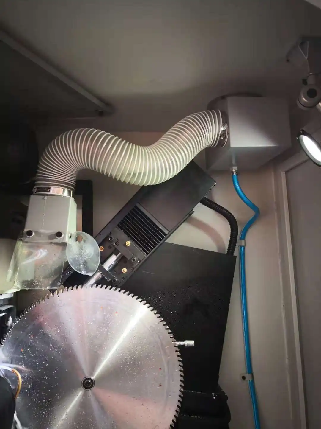 Станок для резки пилы из карбида