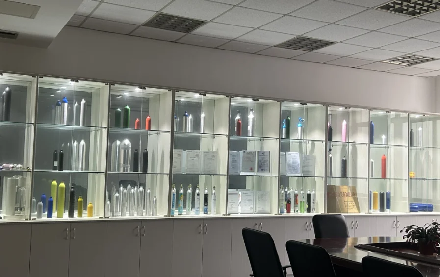 Прямая Продажа с завода 580 г баллон газом азотистое зарядное устройство для взбитых сливок