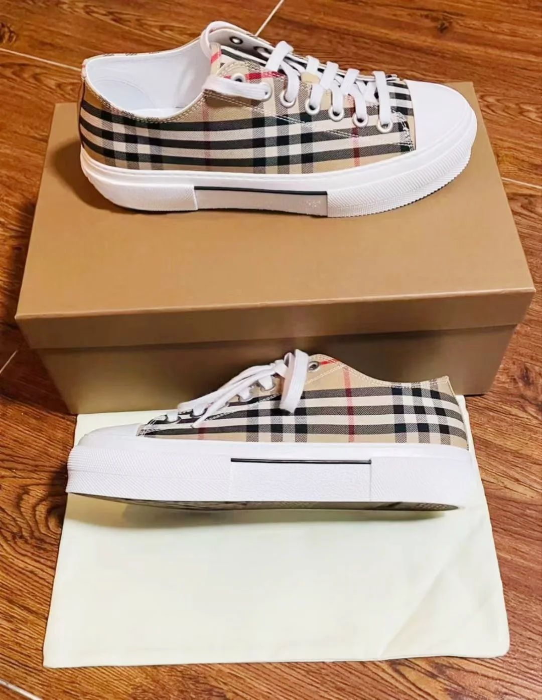 Top quality fashion luxury brand design casual sports shoe for men and women 2024 classic casual shoe fashion sports tennis shoe