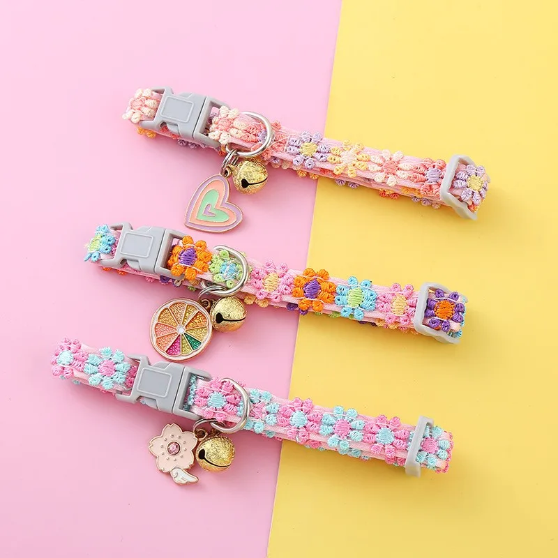 Bell Pet Colored lace collar Small flower pattern collar for dog and cat collar Neck bells Decorated dog accessories