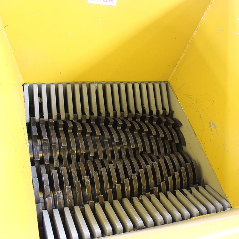 Industrial waste iron mini scrap metal steel aluminum can car tire recycling plastic shredder machine for sale