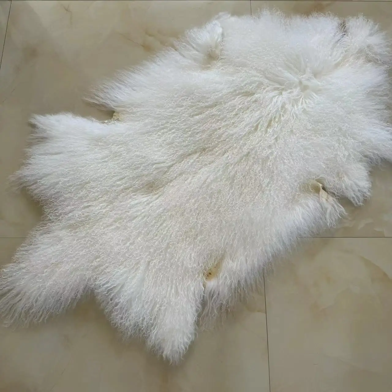 Wholesale Cheap Natural Tibet Lamb Skin Real Mongolian Lamb Fur Skin for Seat cushion Fashion
