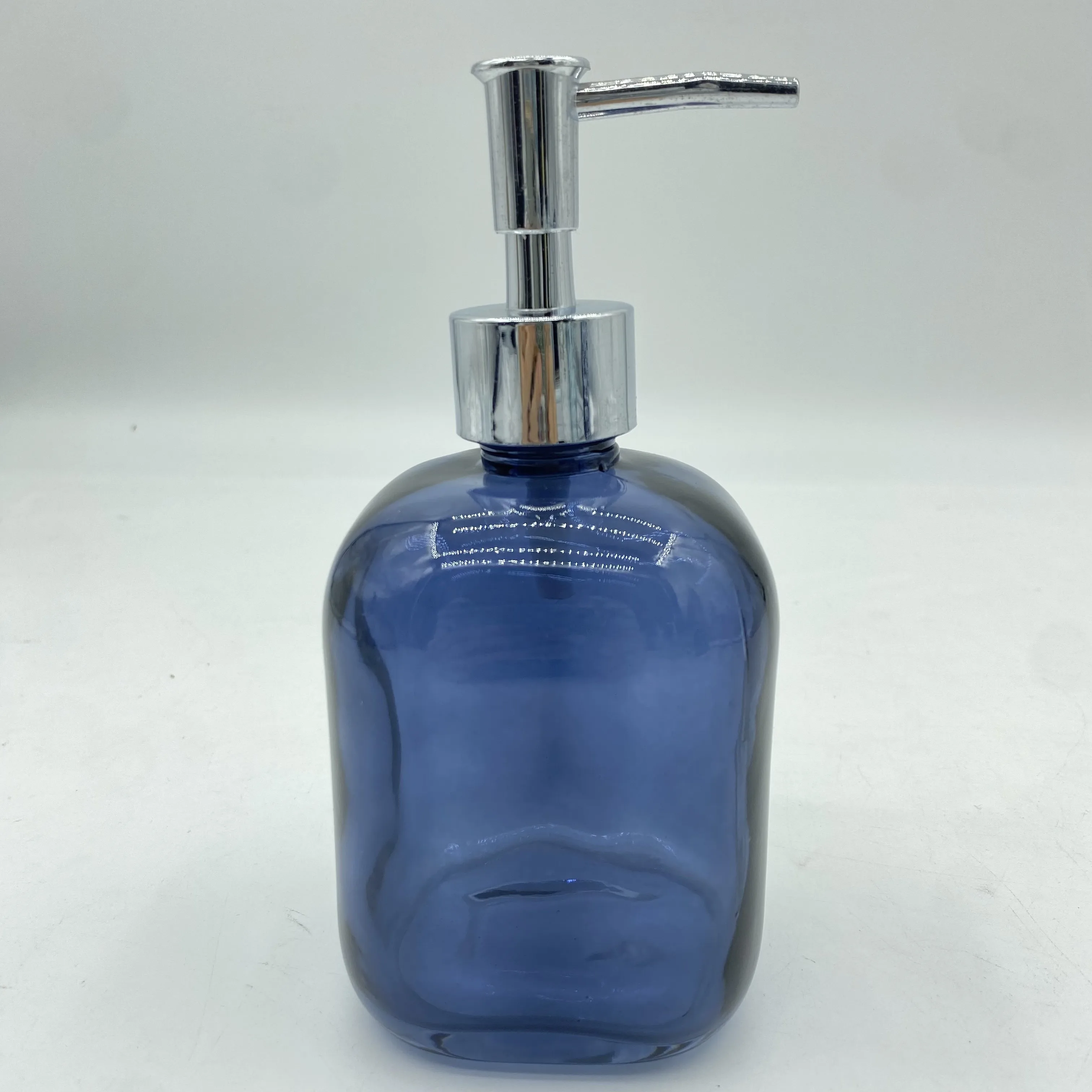 3-Pcs Glass Bathroom Accessories Set Luxury Bathroom Set Designed Bathroom Accessories